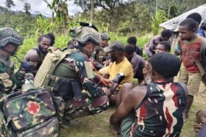 Kehadiran TNI Lindungi Masyarakat Papua dari Ancaman OPM