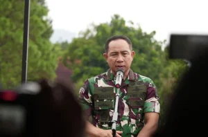 TNI Polri Bersama Masyarakat Redam Isu Negatif di Ruang Publik