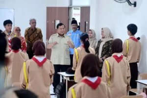 Pemerintah Pastikan Pemerataan Digitalisasi Sekolah Rakyat