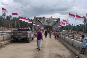 Doa dan Merah Putih Sambut Pulihnya Jembatan Teupin Reudeup Aceh