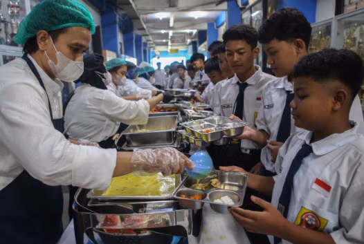 BGN Uji Model Prasmanan di Sekolah untuk Jaga Kesegaran dan Kualitas MBG